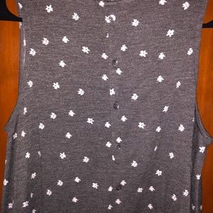 Women’s grey flower print top